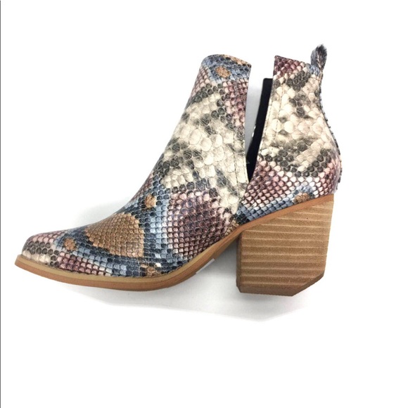 Colorful Snake Effect Bootie - Picture 4 of 5